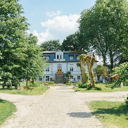 Gut Boltenhof فندق *